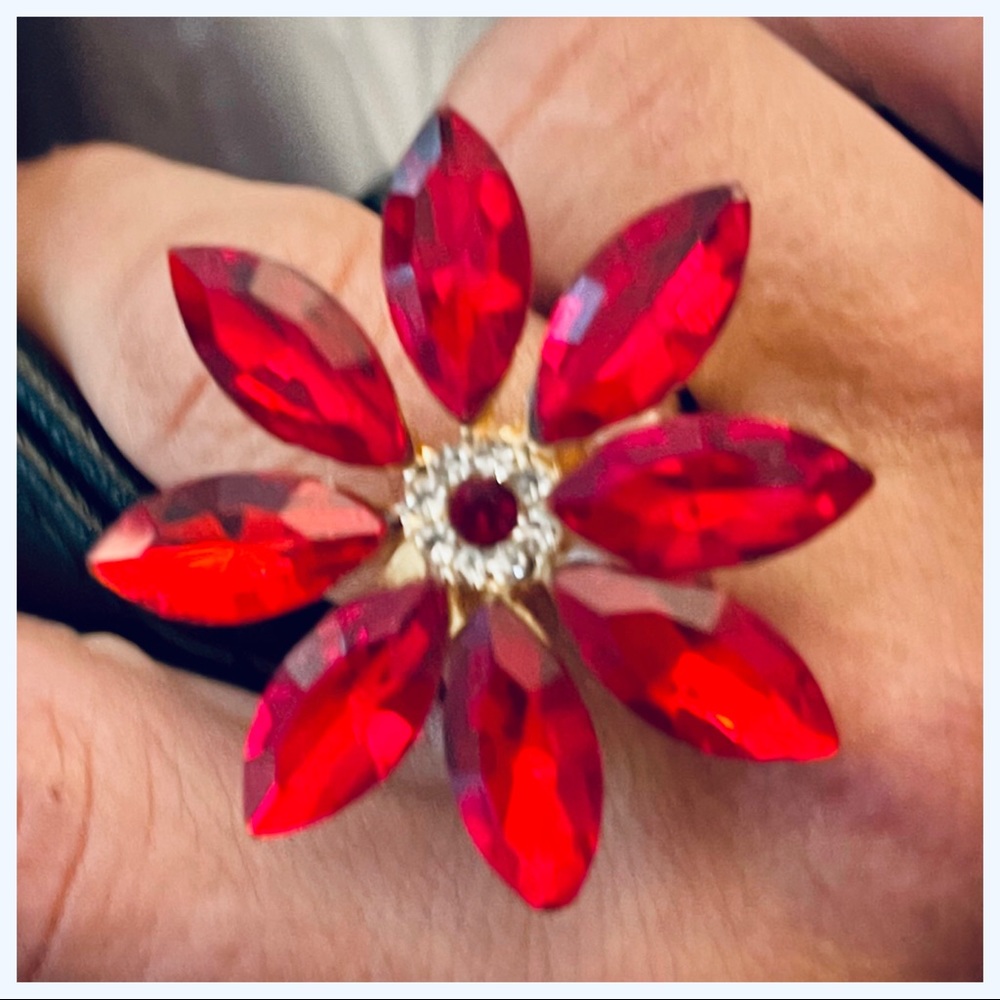 Fun chic fabulous fashion stone ring - Picture 2 of 7